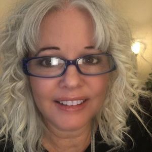 Meet your Posher, Katina